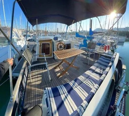 보트호텔 Bateau Odyssee *